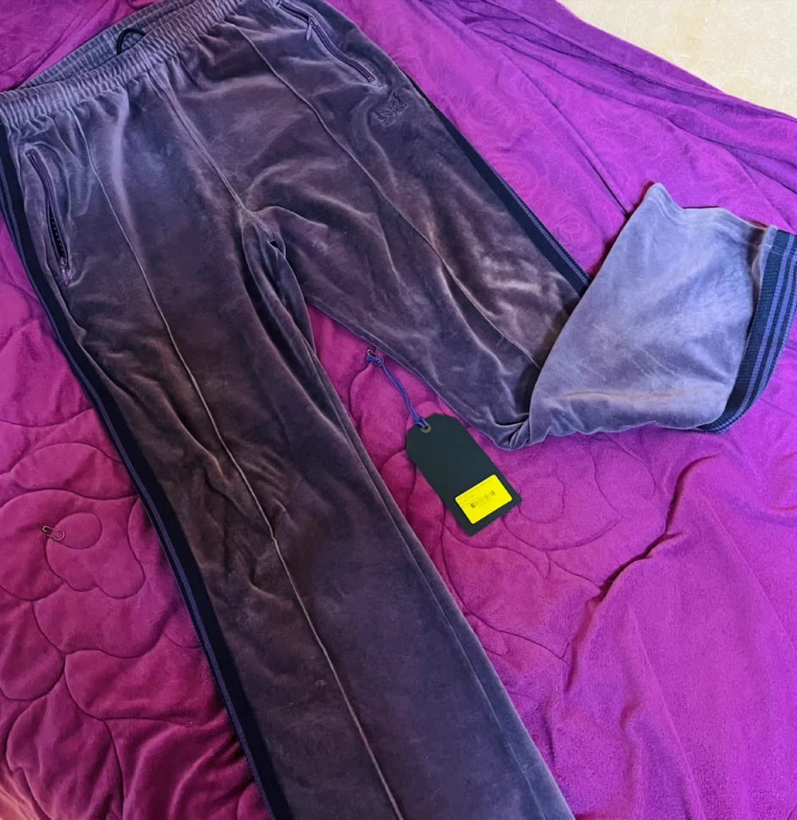 니들스(needles) 내로우 벨로우퍼플 컬러  트랙팬츠드립니다[정품] 상품이미지3