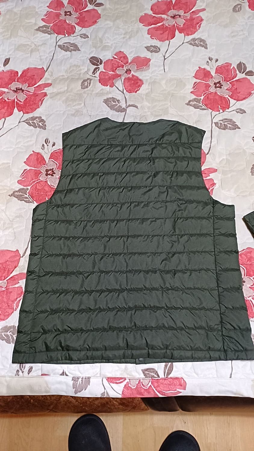 유니클로 오리털 초경량조끼 100 가슴53 기장66 상품이미지9