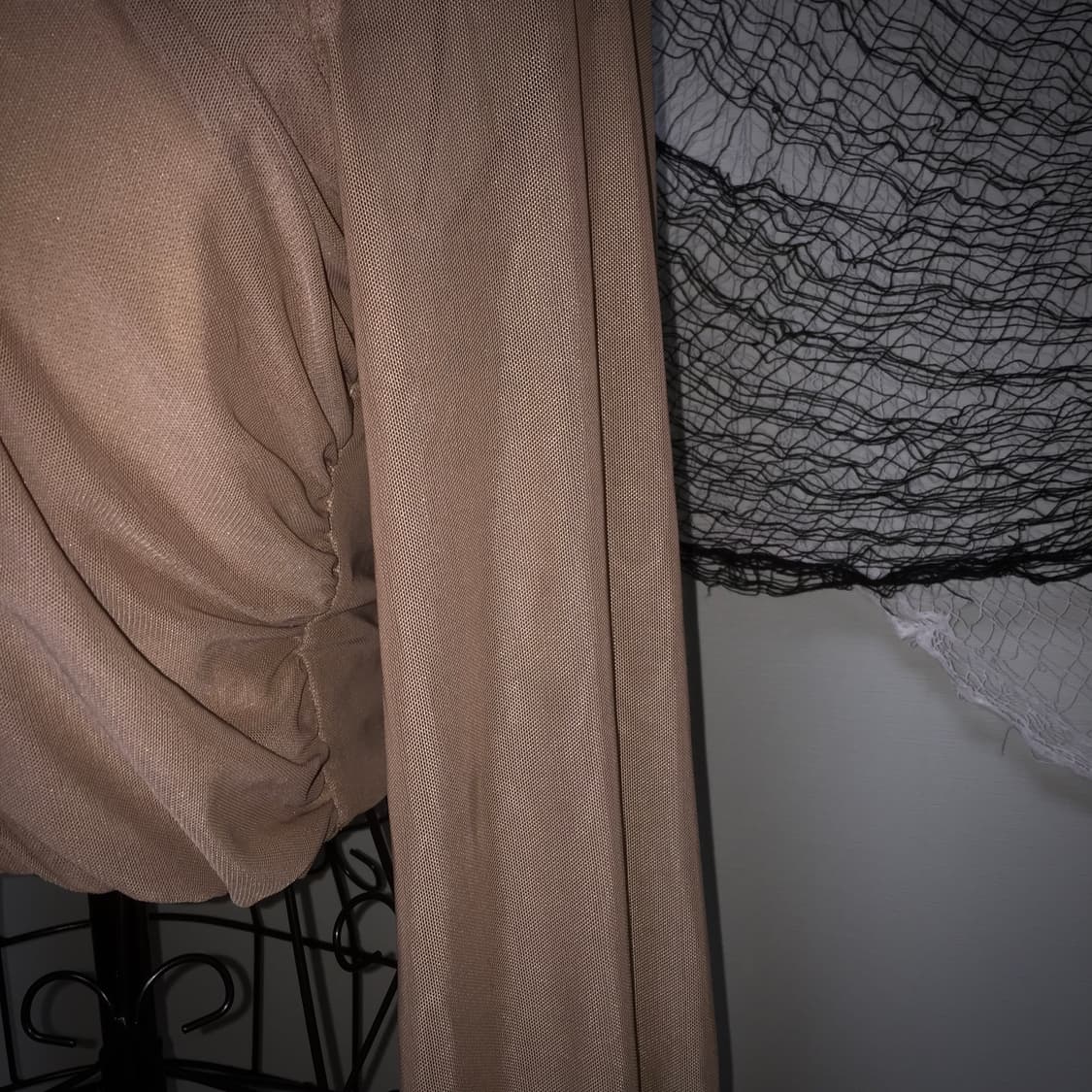 갸루 see-through shirring off-shoulder Top 상품이미지6