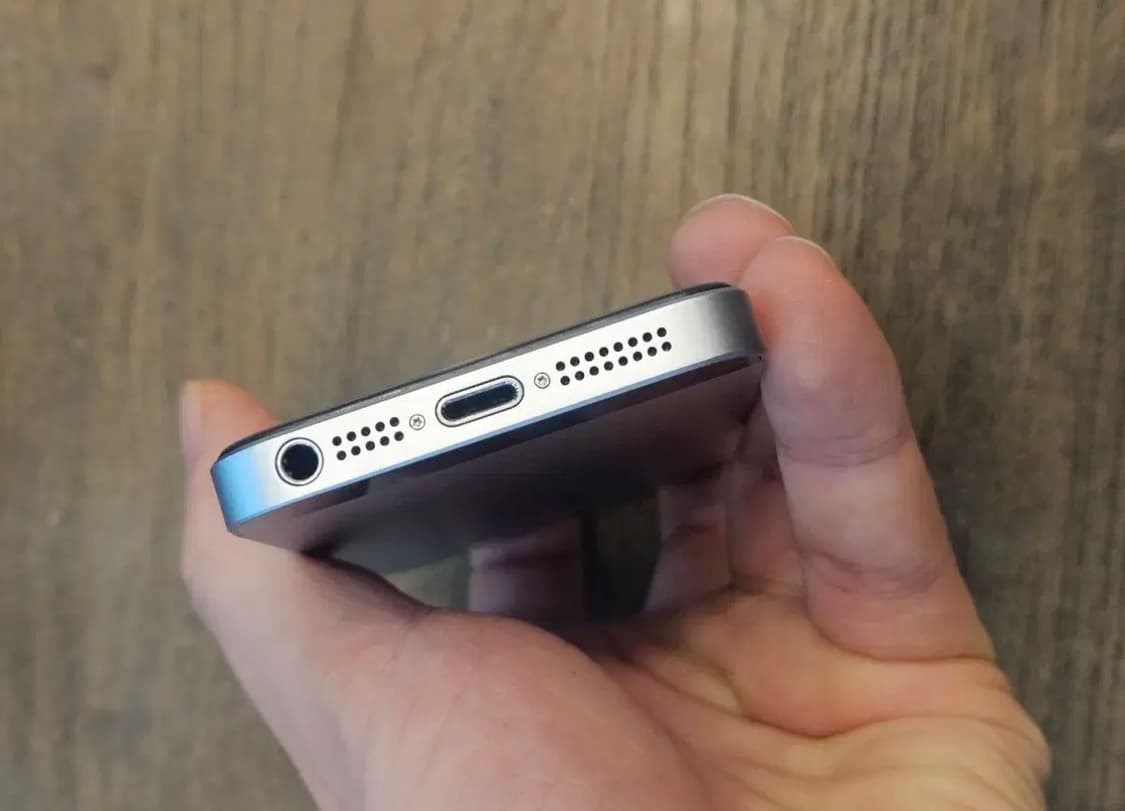 아이폰SE1세대 128g 이태리내수용 무음 상품이미지3