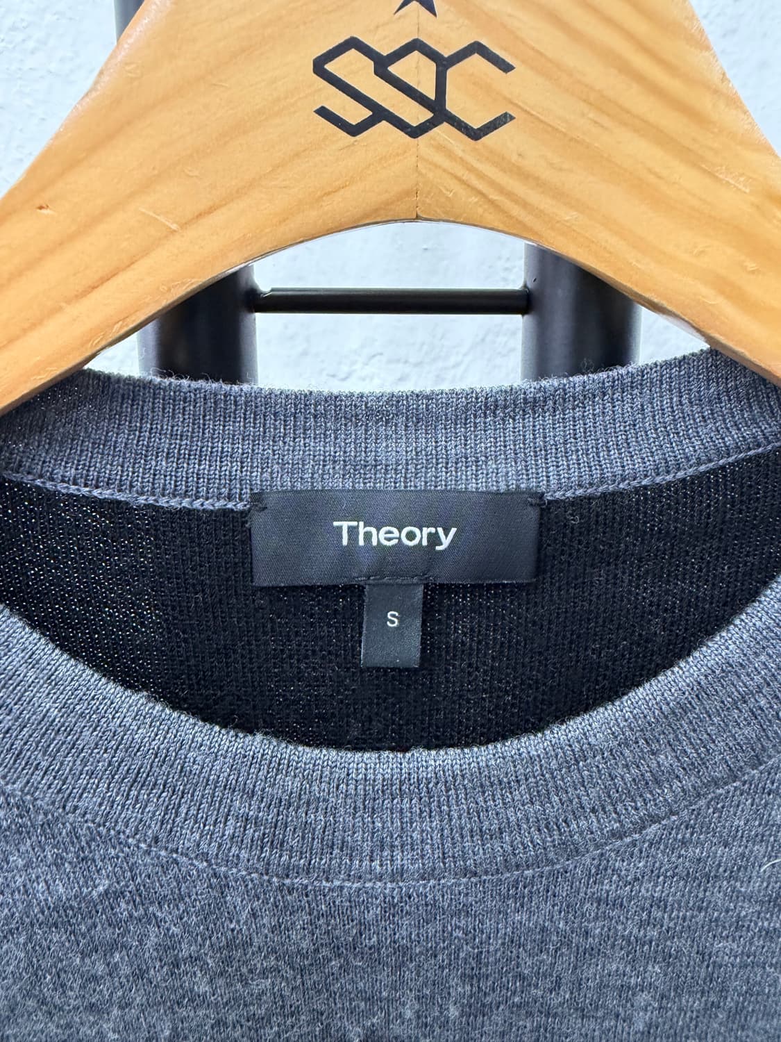 정품) Theory 띠어리 남성 그레이 니트 S  상품이미지5