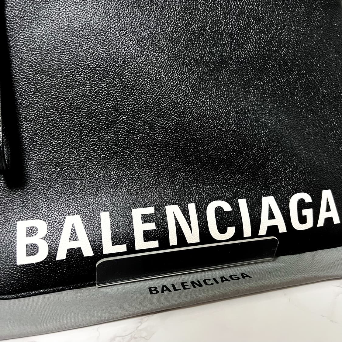 발렌시아가 로고 스트랩 클러치 상품이미지3