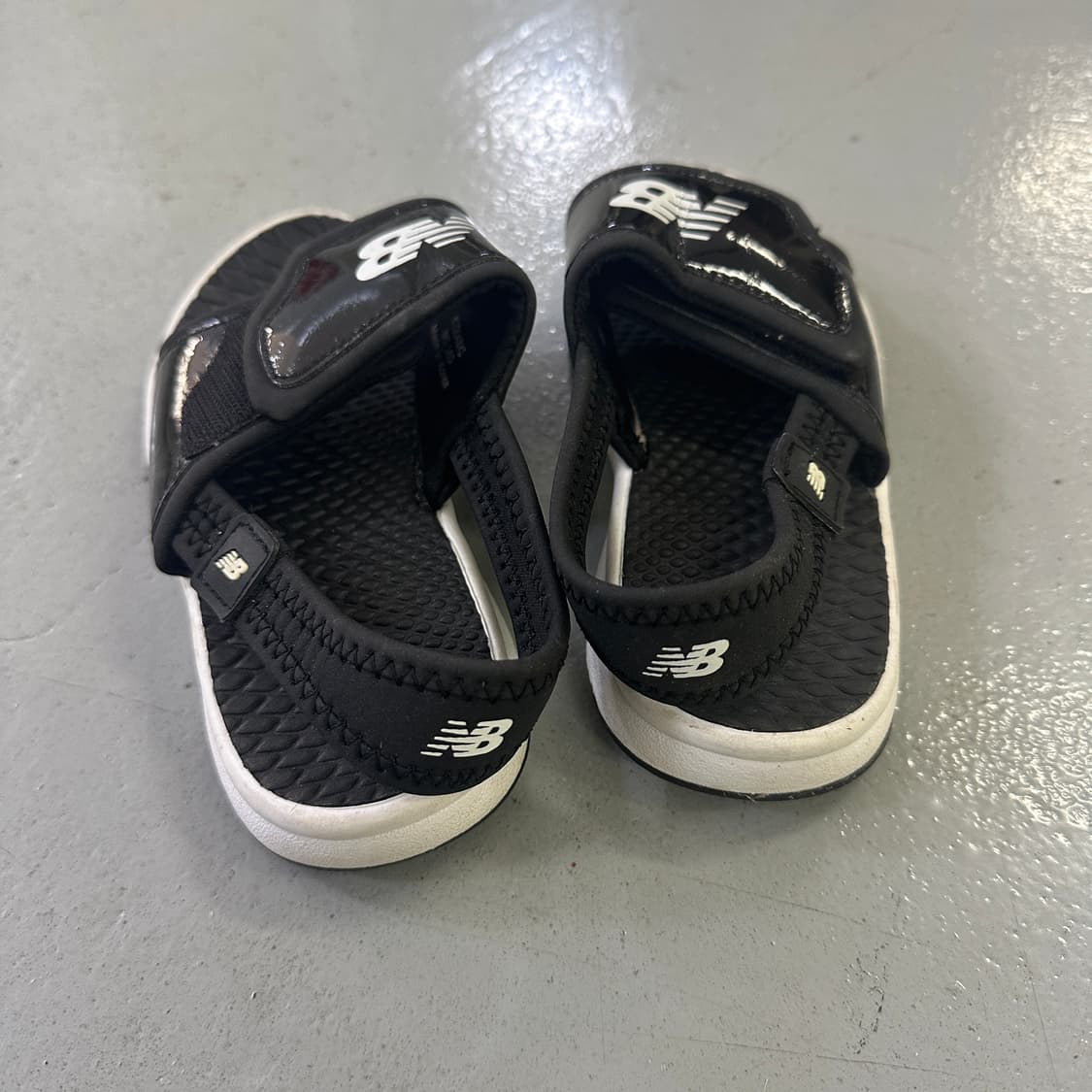 160 뉴발란스 키즈 그립 샌들 0407D 상품이미지3