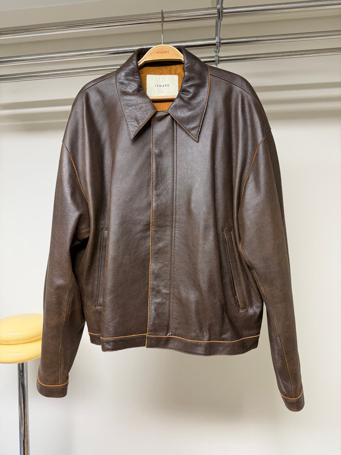 르마드 싱글 오버핏 리얼 레더 크랙자켓 브라운 상품이미지1