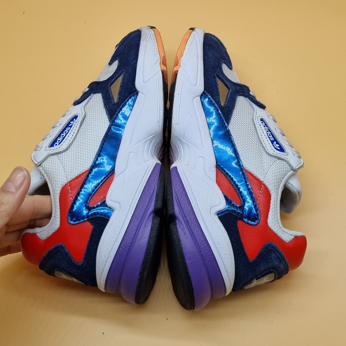 아디다스 팔콘 크리스탈 여성운동화230. 상품이미지5