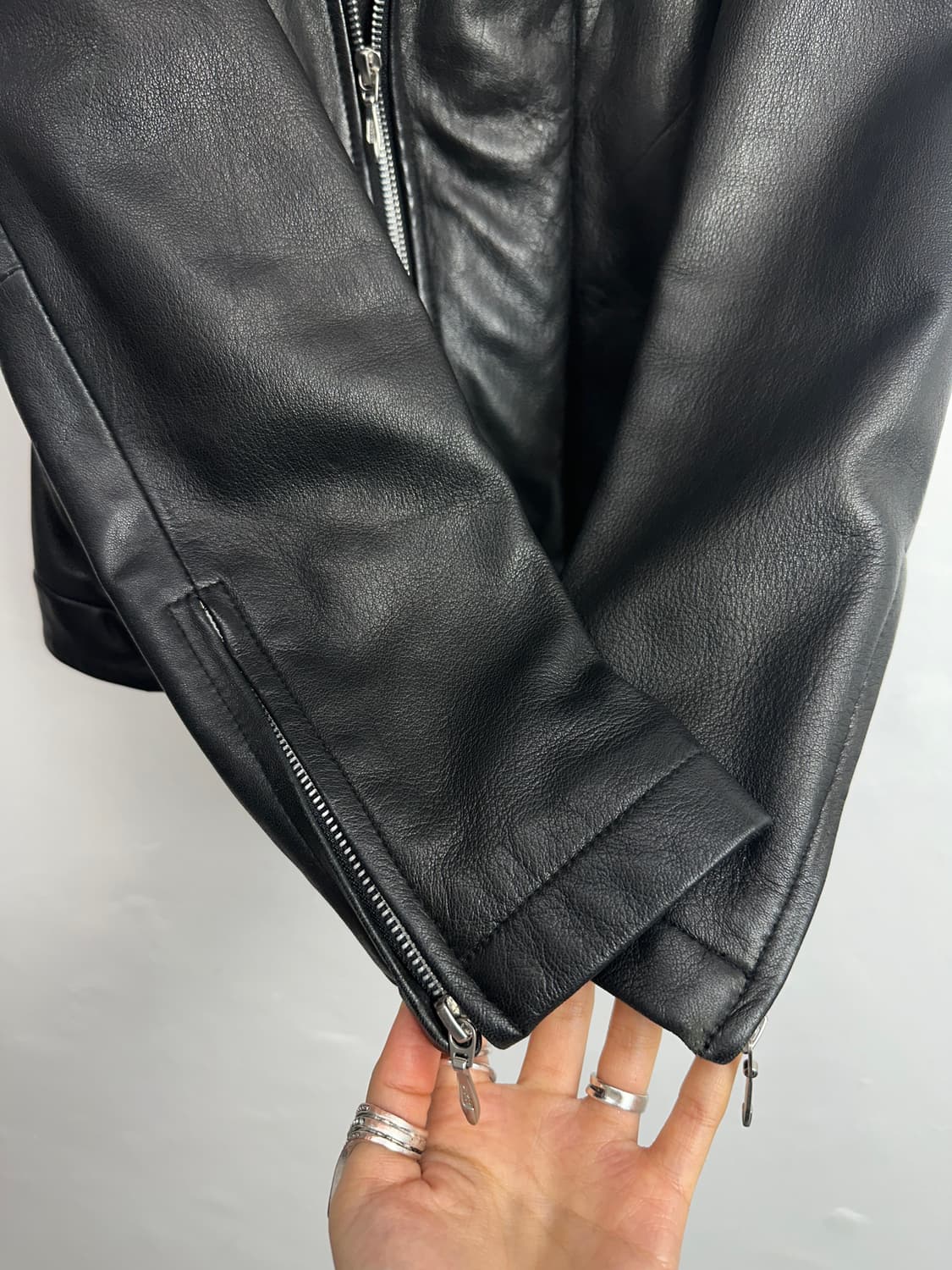 THE TWELVE Asymmetric High-Neck Double Z 상품이미지3