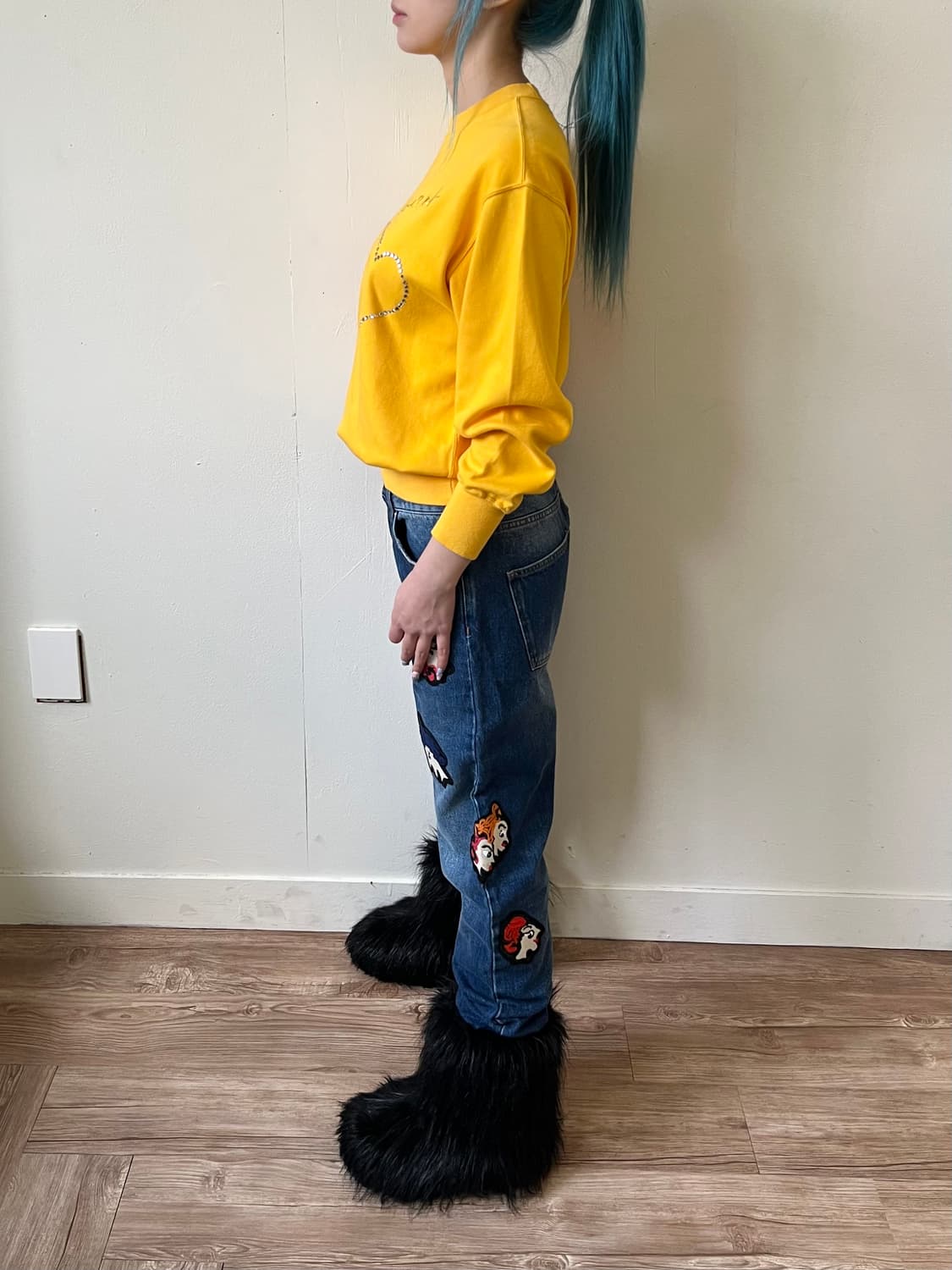 입생로랑 아트 하트 스웻셔츠 상품이미지7