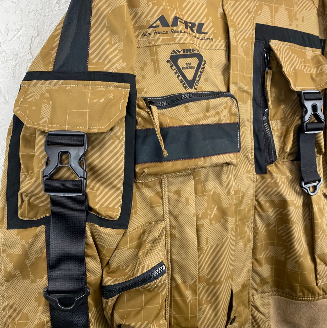 아비렉스 AFRL 퓨쳐 테크놀로지 유틸리티 멀티 포켓 플라이트 봄버 자켓 상품이미지4