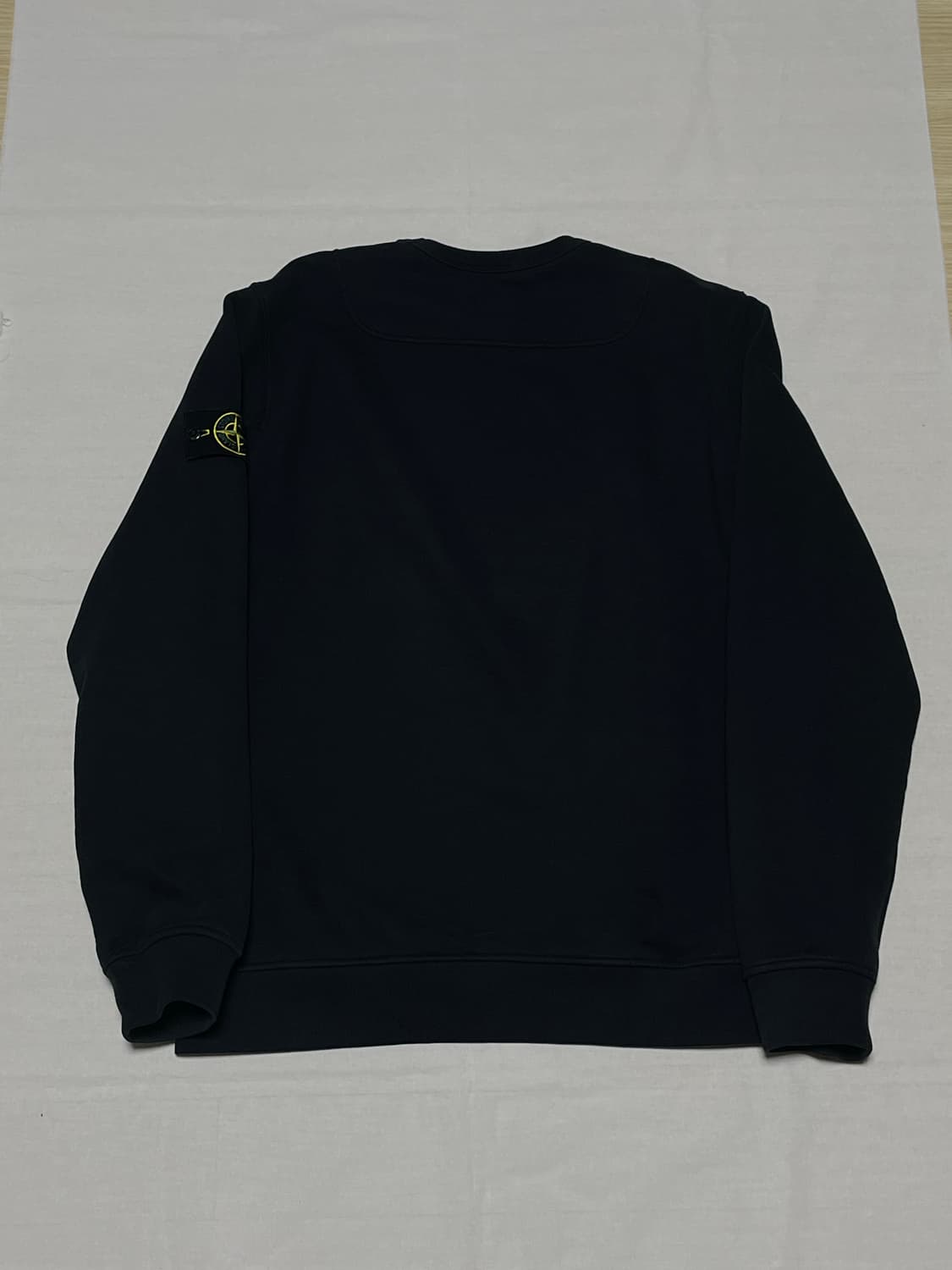 23fw 스톤아일랜드 맨투맨 블랙 [L] 상품이미지4