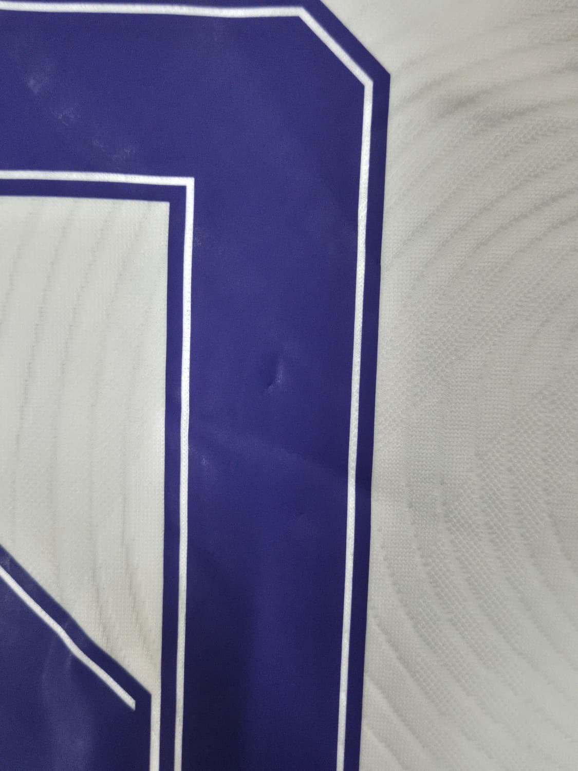 21-22 레알마드리드 챔스결승버전 벤제마 유니폼 XL사이즈 상품이미지6