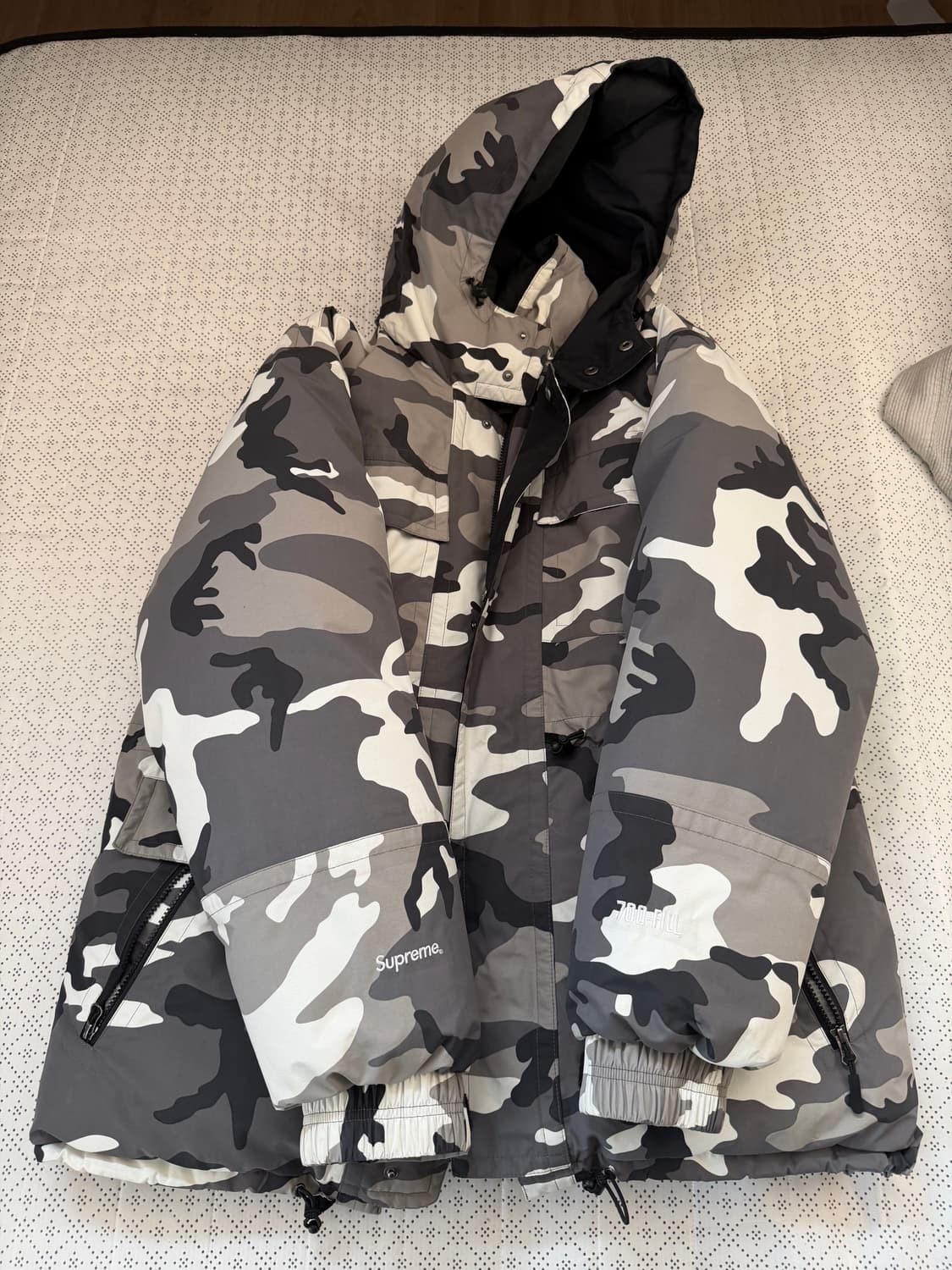 슈프림 스노우 카모 다운  상품이미지7