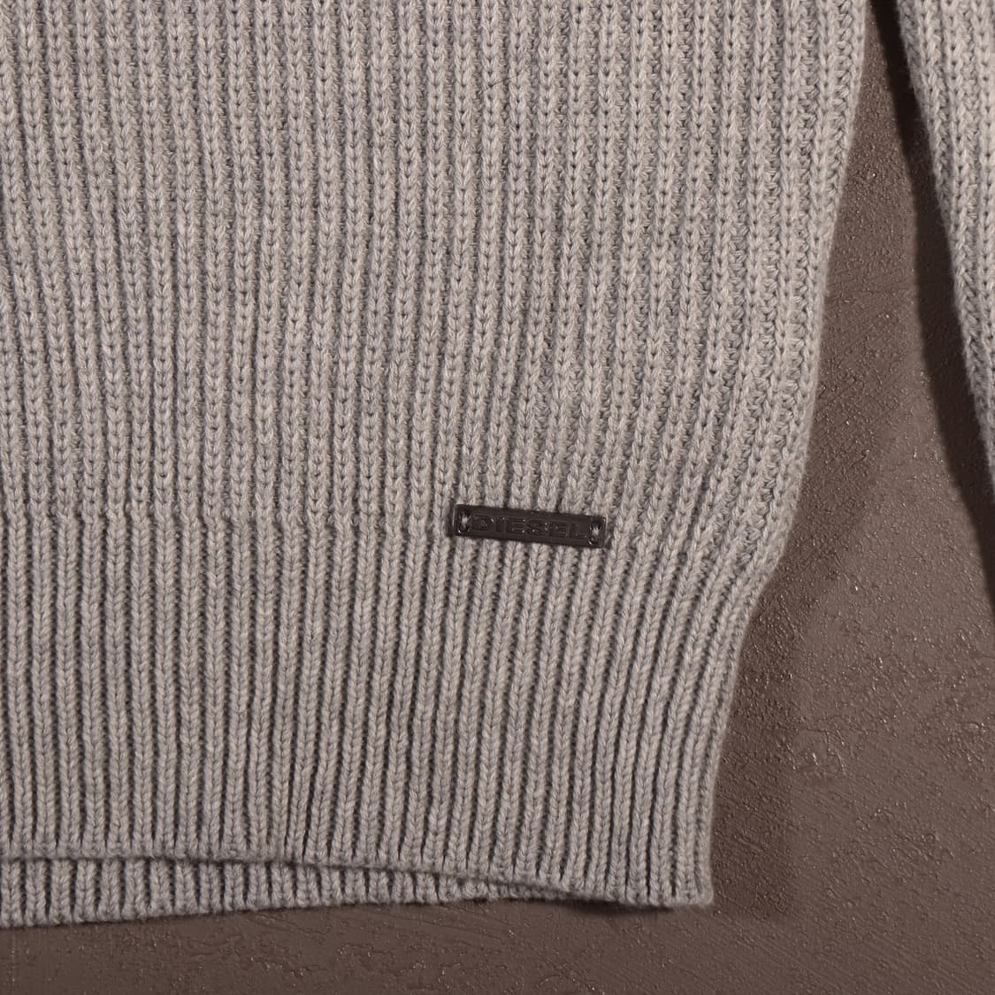 디젤 와펜 로고 스웨터 상품이미지3