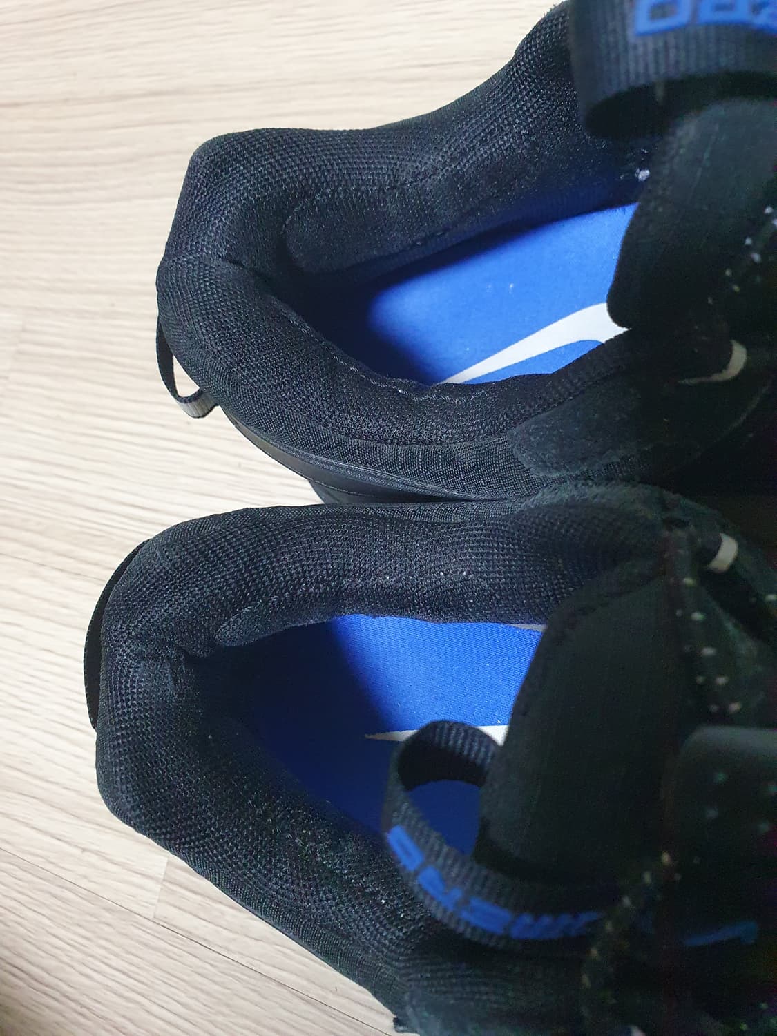 나이키 줌 보메로 롬 블랙 레이서블루 250 상품이미지9