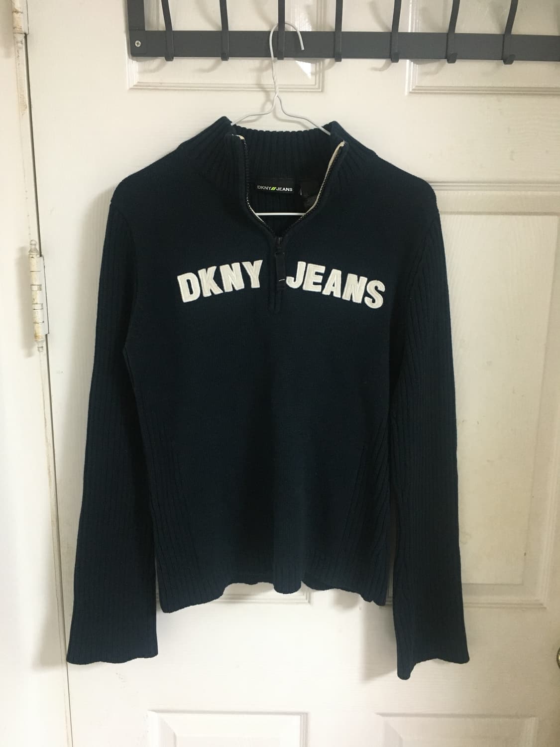 DKNY JEANS 네이비 니트 y2k 상품이미지1