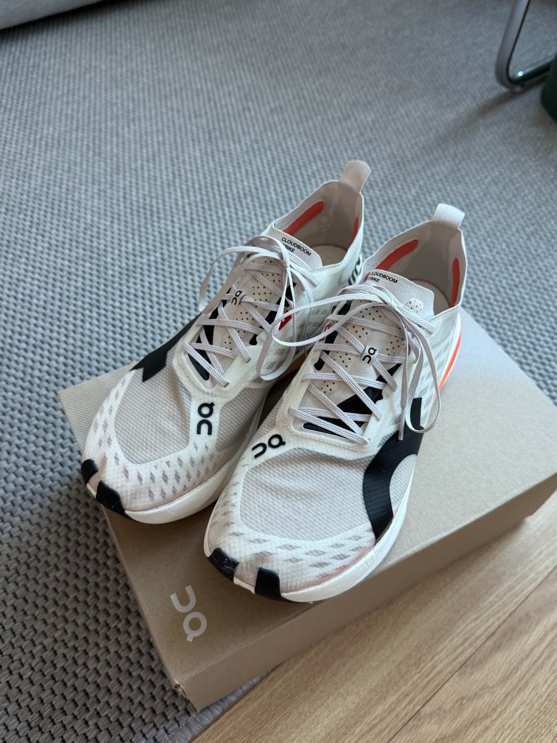 온 러닝 붐스트라이크 270size 상품이미지5