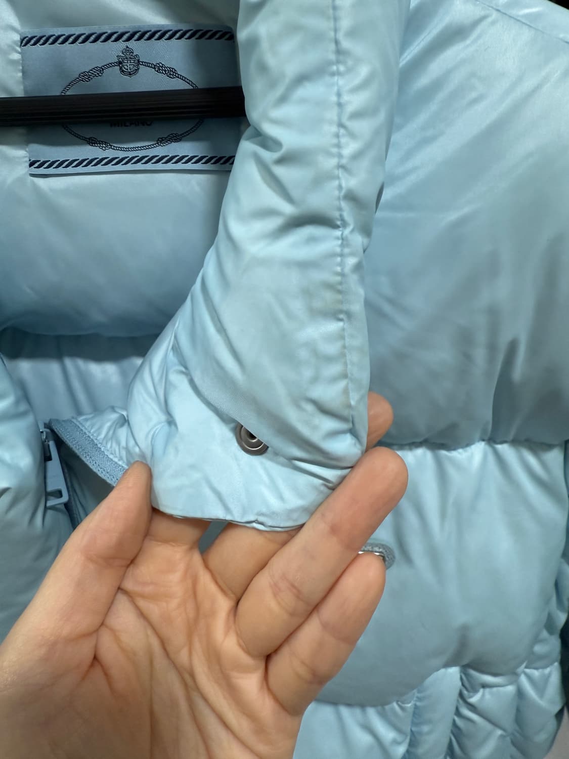 프라다 숏패딩 상품이미지9