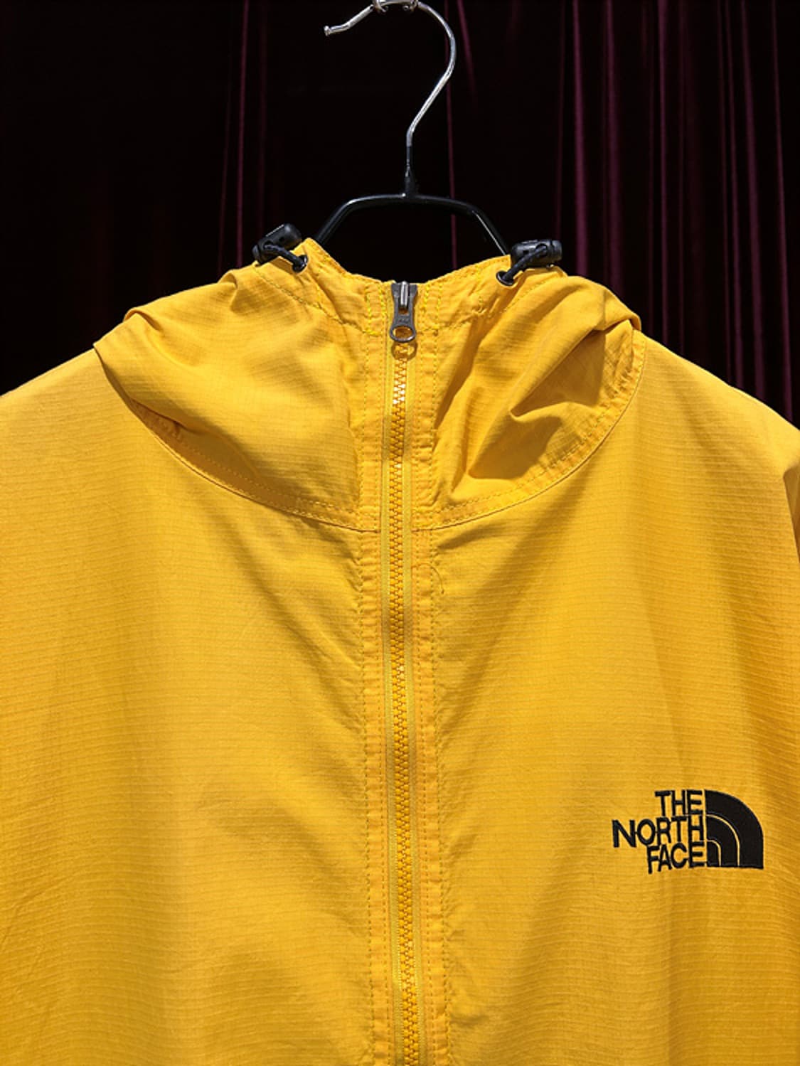 THE NORTH FACE yellow jacket 상품이미지2