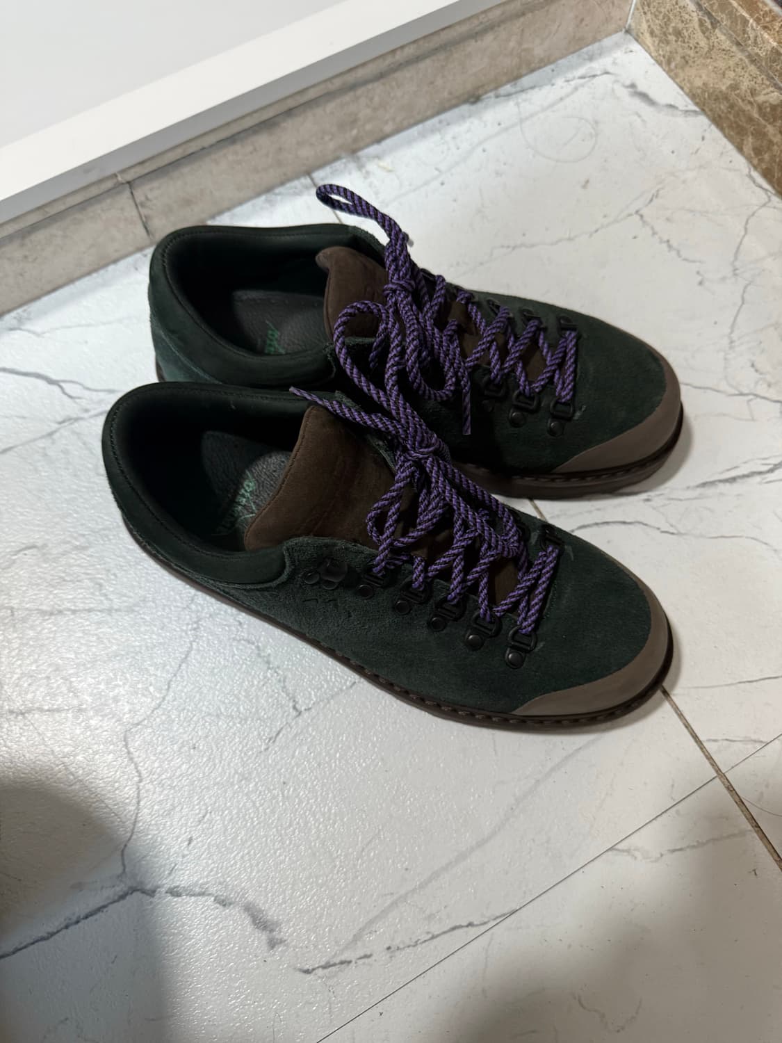 디에메 코르나로 딥 포레스트 스웨이드43 상품이미지3