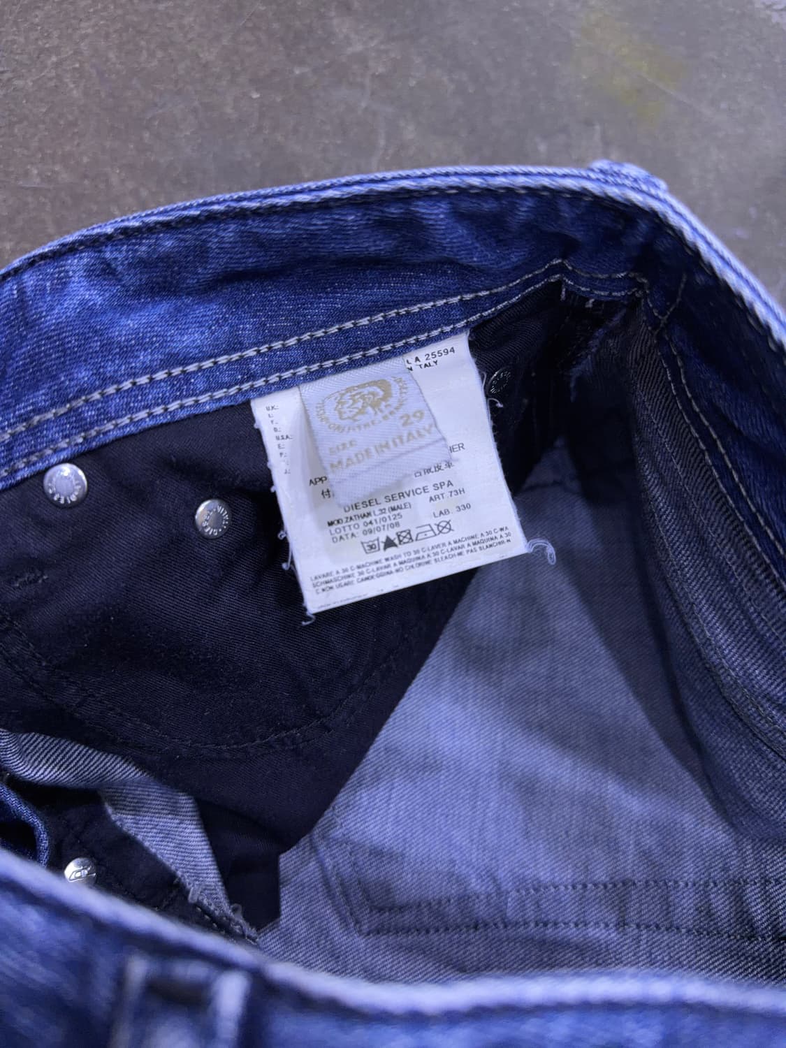 디젤 자탄 플레어핏 슬림 부츠컷 빈티지 워싱 데님팬츠 29 상품이미지10