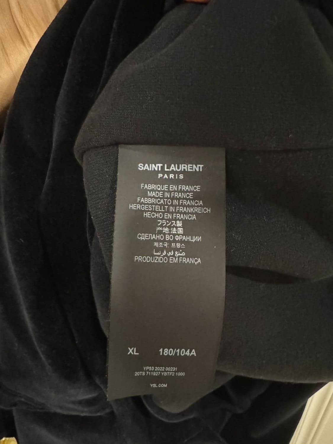 [차은우님 착용] 생로랑 22fw 벨벳 터틀넥 상품이미지7