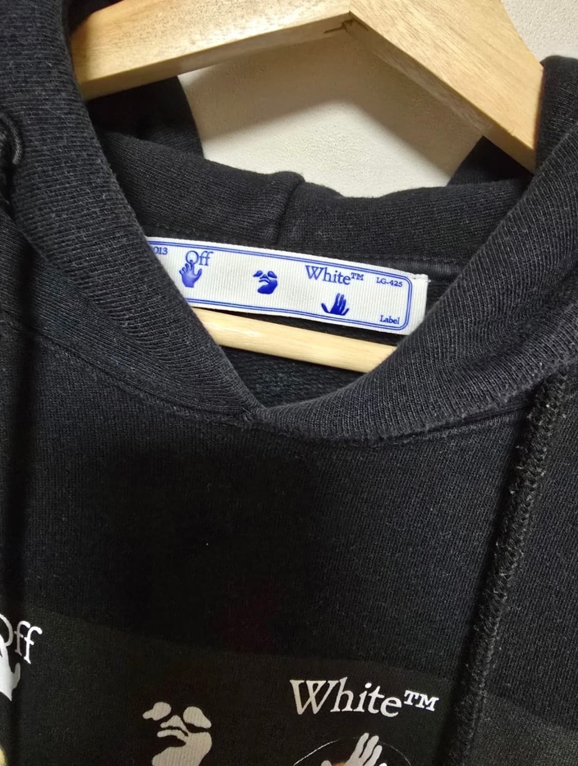 오프화이트 카라바조 후드티 상품이미지3