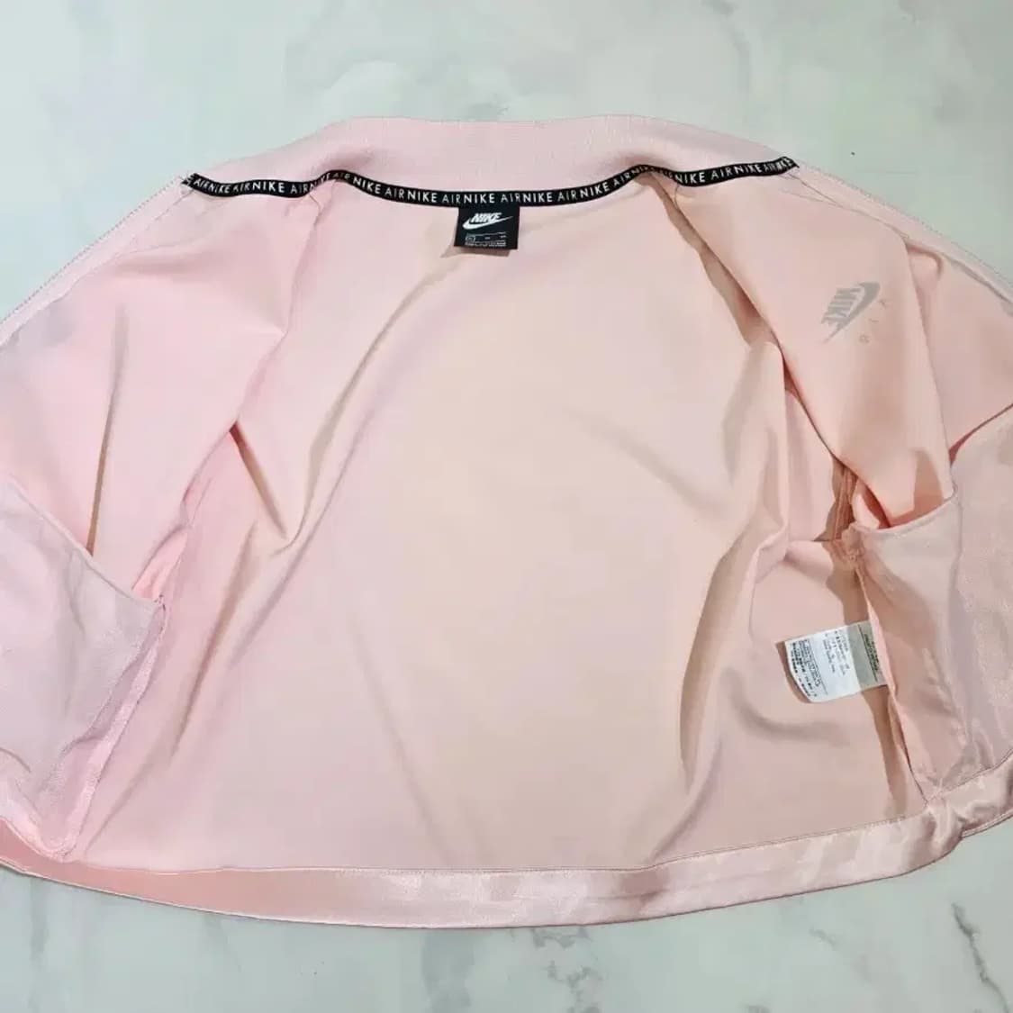 나이키 에어 핑크 새틴 봄버 자켓 상품이미지5