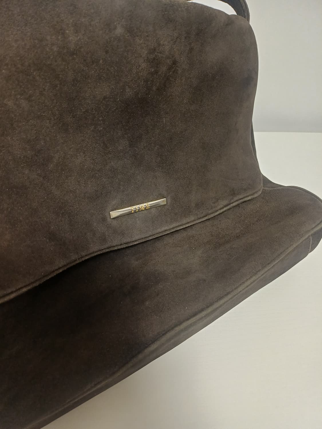 타임(TIME) 포스트모던 아카이브 스웨이드 숄더백 [다크 브라운] 상품이미지9