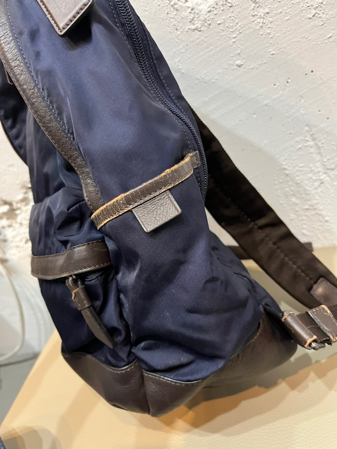 COACH 코치 레더 트리밍 백팩 네이비 상품이미지5