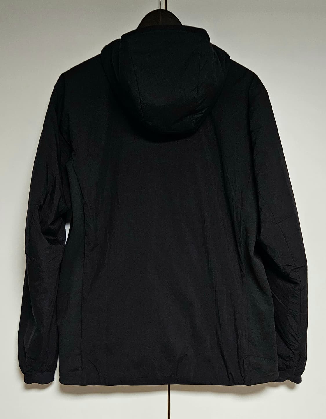 (넬슨스포츠 정품)아크테릭스 아톰 후디 자켓 블랙 M(105) 새제품급 상품이미지3