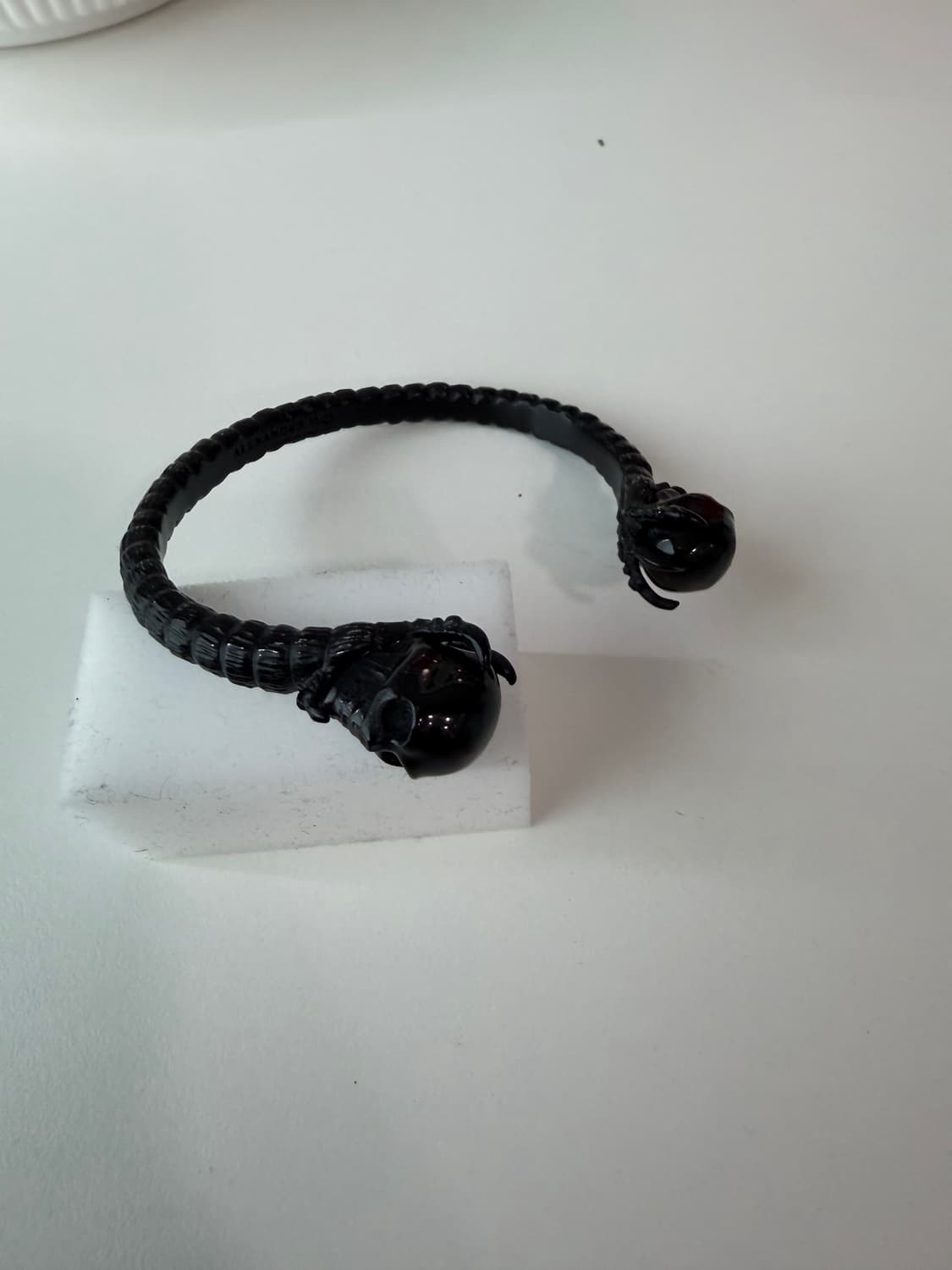 알렉산더 맥퀸 해골 뱅글 팔찌 상품이미지1