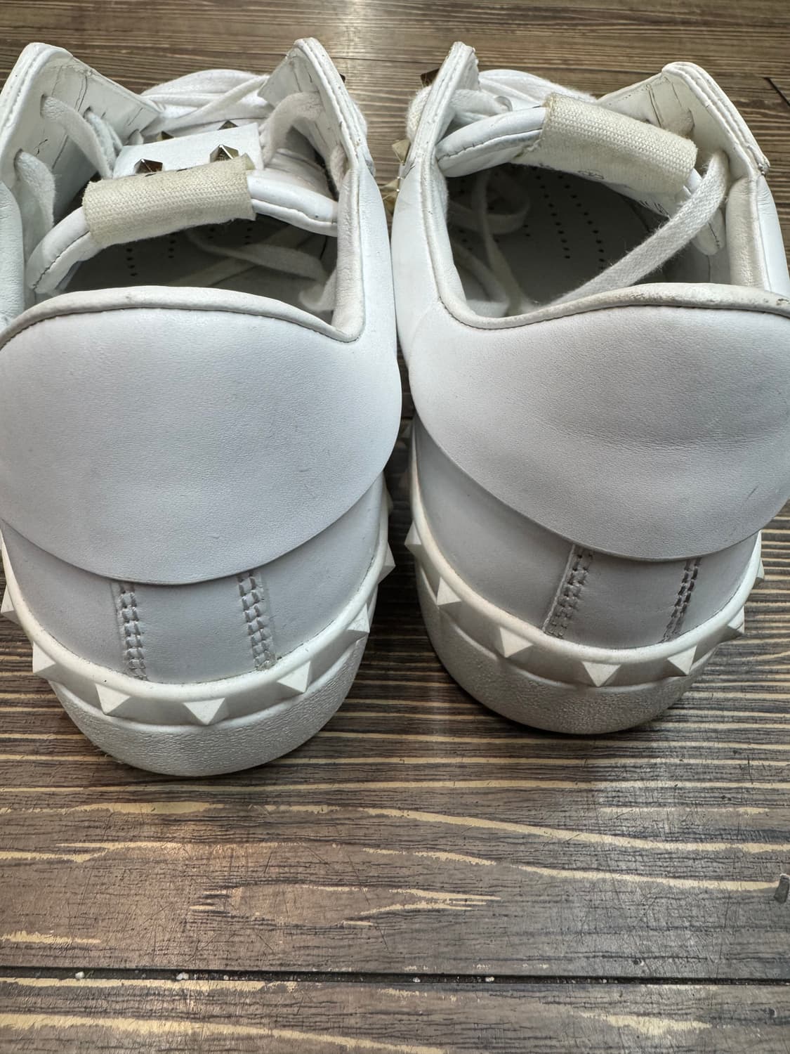 발렌티노 락스터드 언타이틀 스니커즈 EU40(255) 상품이미지5