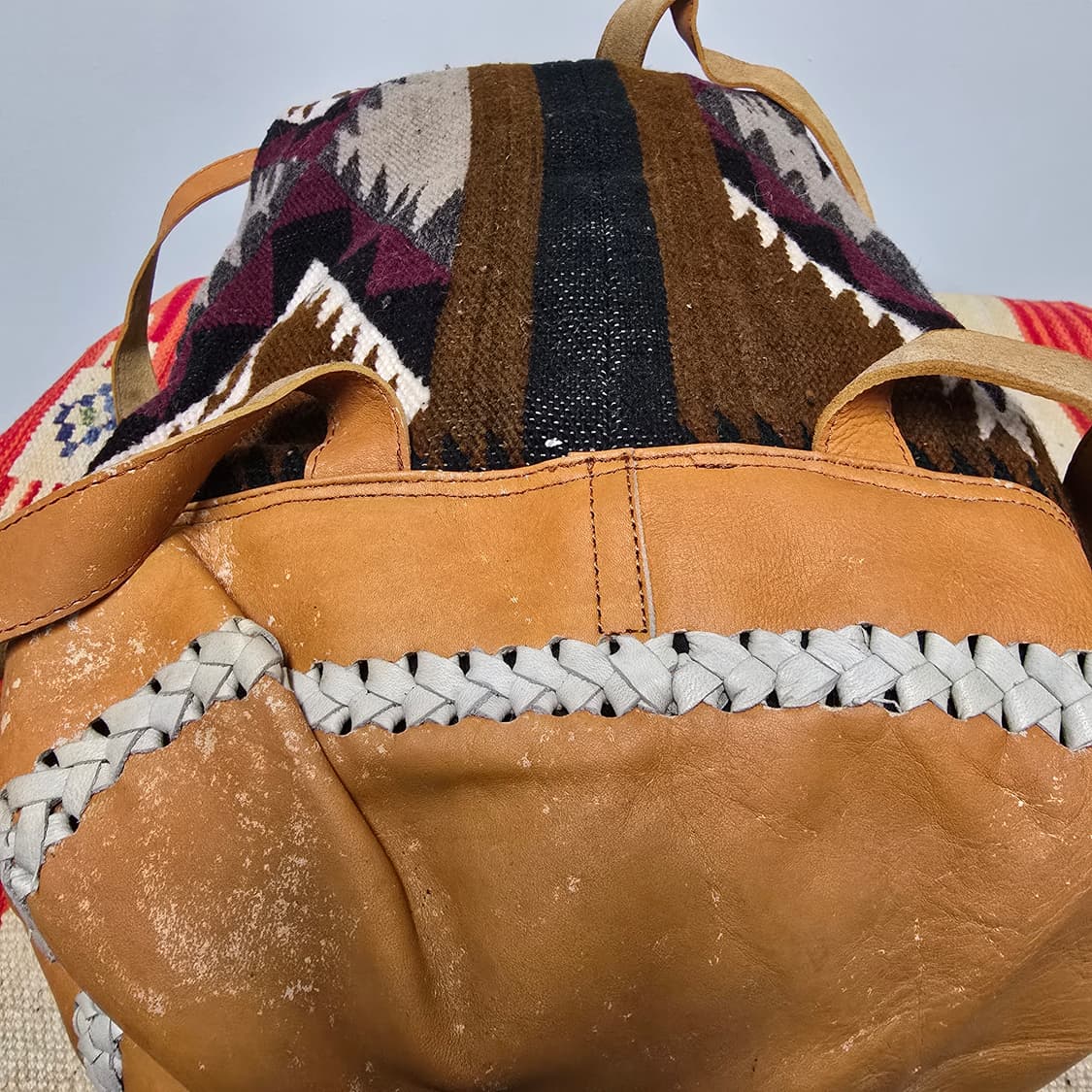 Vintage 핸드메이드 울 가죽 에스닉 백팩 상품이미지4