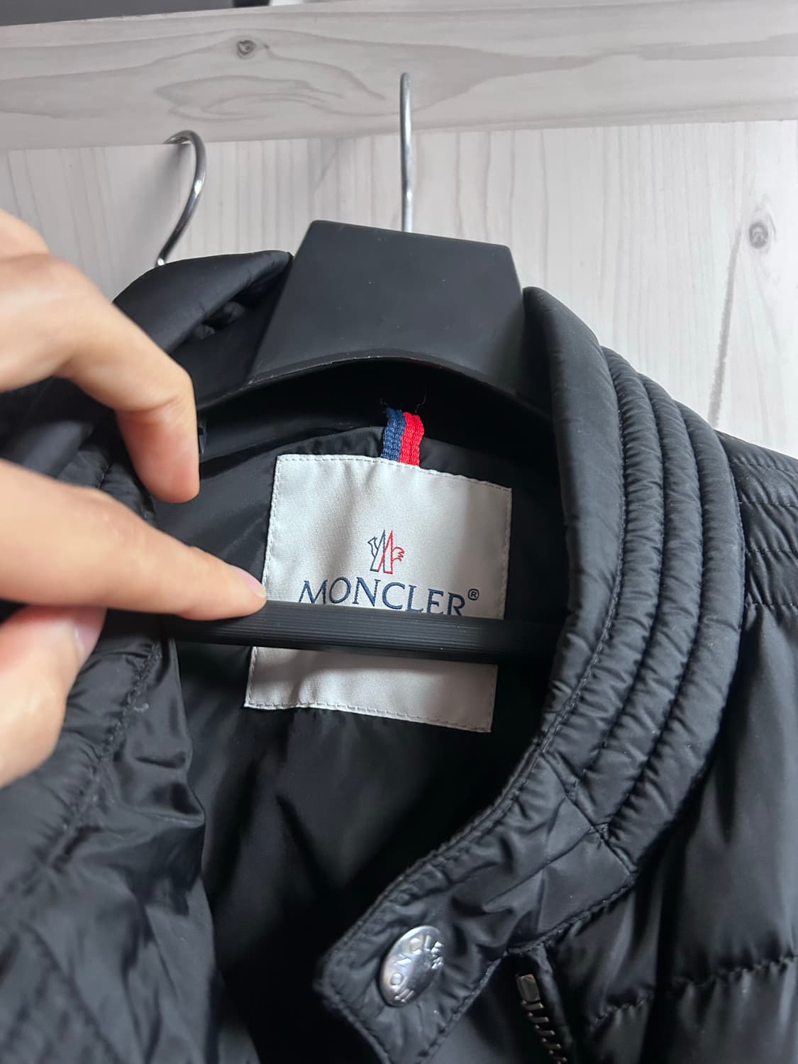 몽클레어 아미오트 경량패딩 상품이미지3