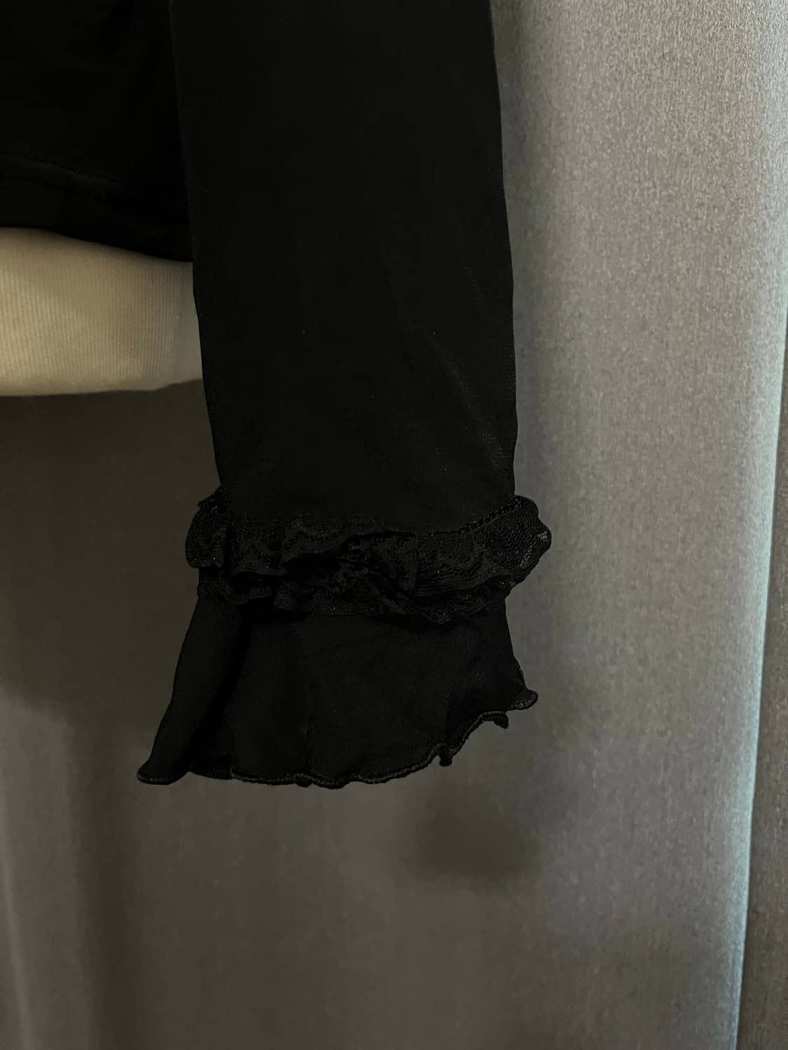 프릴 레이스 롱슬리브 상품이미지2