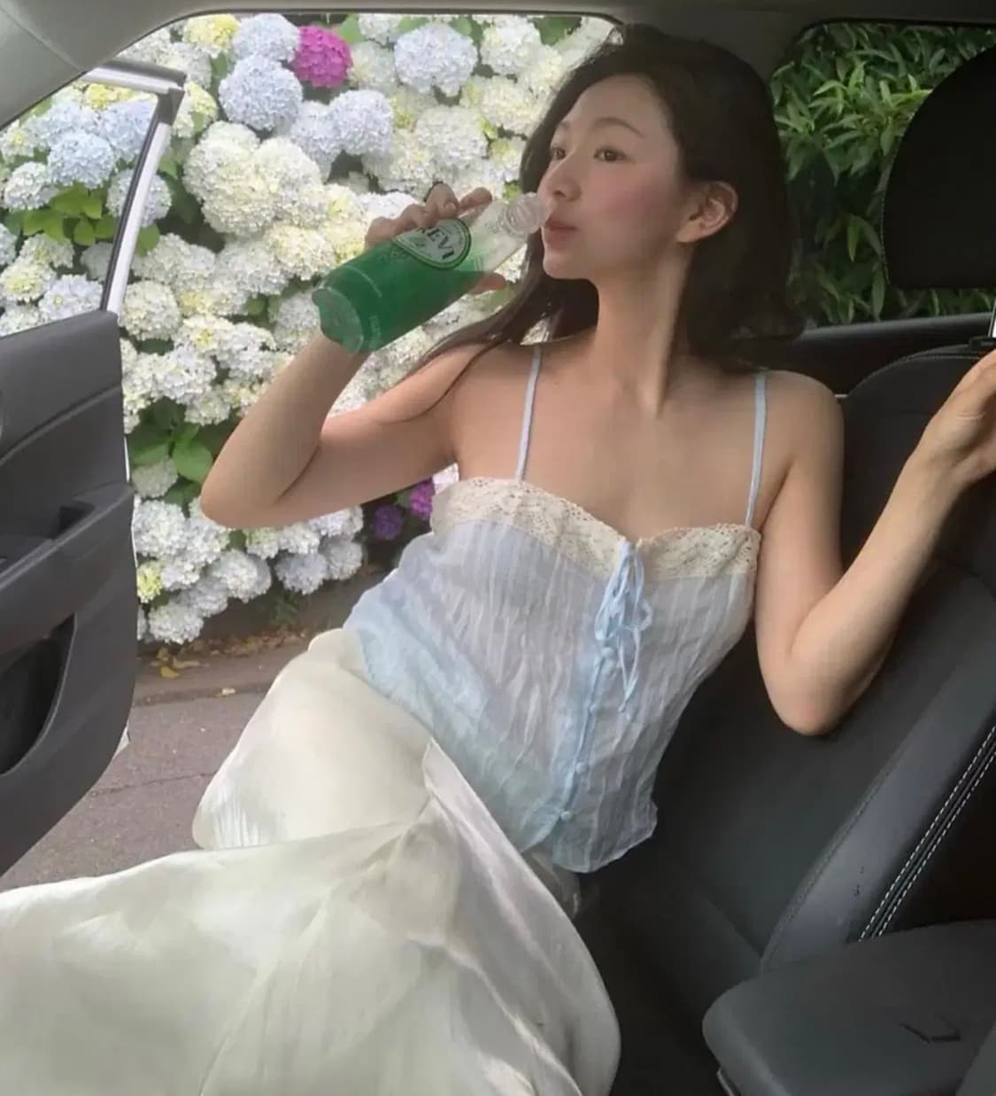 ZARA 자라 로맨틱 스트랩 탑 xs 파르벵 피버 착용 자라 슬리브리스 상품이미지1