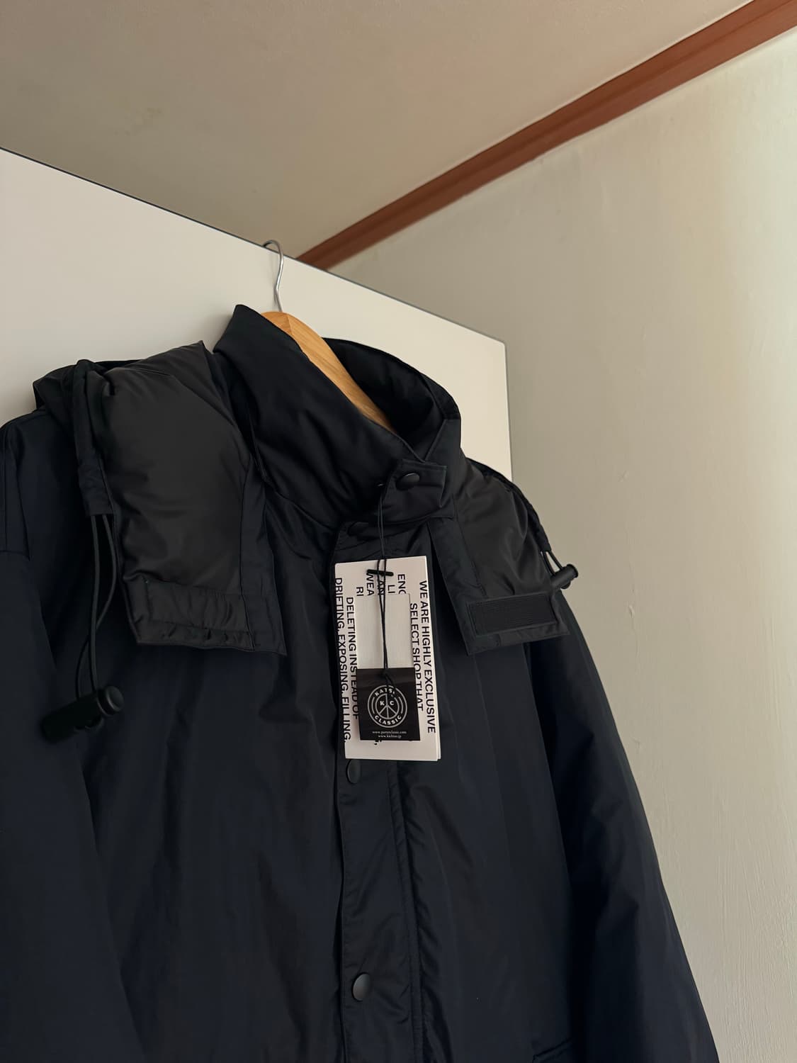 포터 클래식 쉰 나일론 다운자켓 패딩 블랙 2 상품이미지3