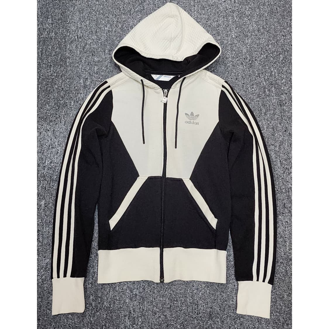 아디다스 빈티지 실버로고 블랙 아이보리 후드집업 85 상품이미지1