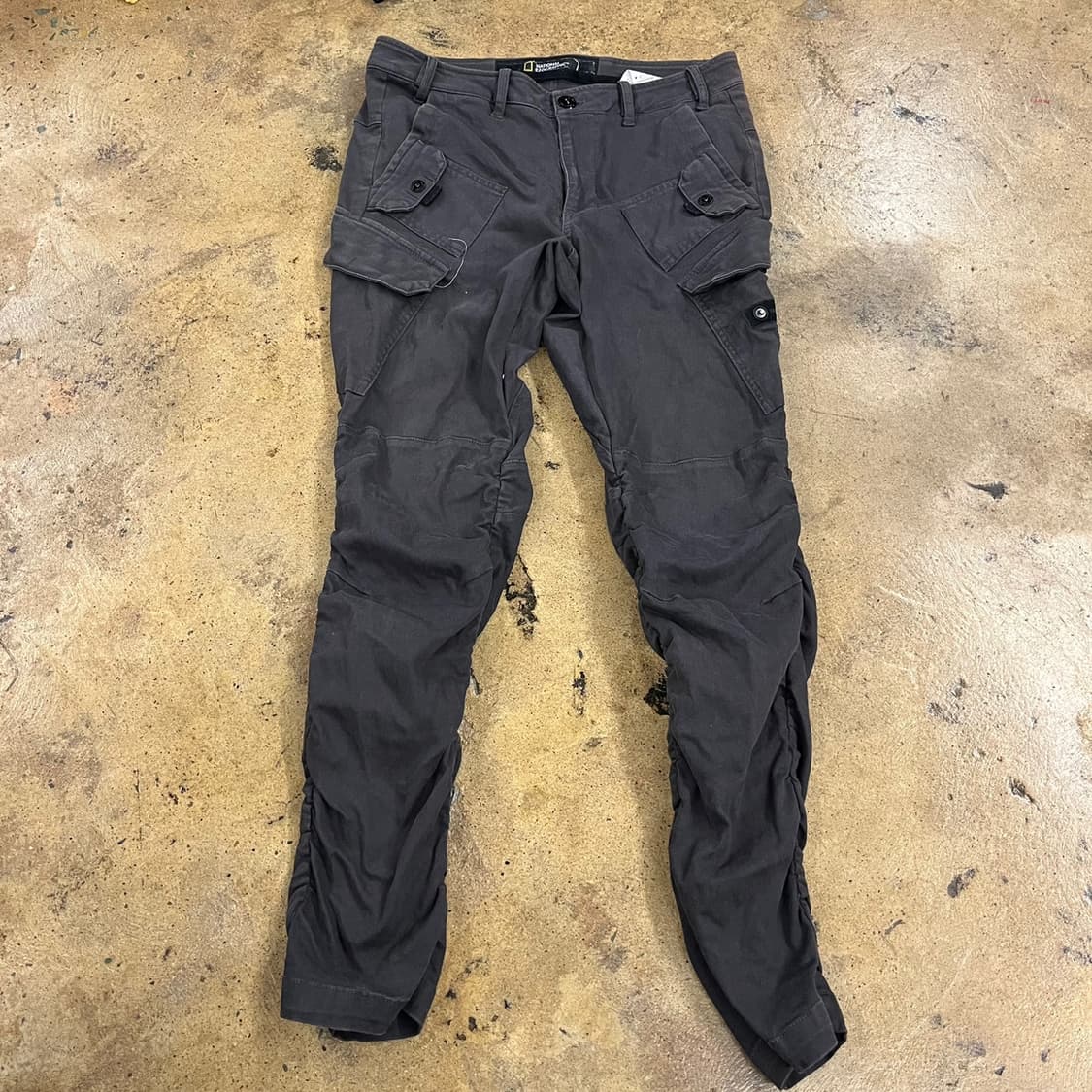 [정품] 내셔널지오그래픽 카고 바지 차콜 b10 상품이미지2