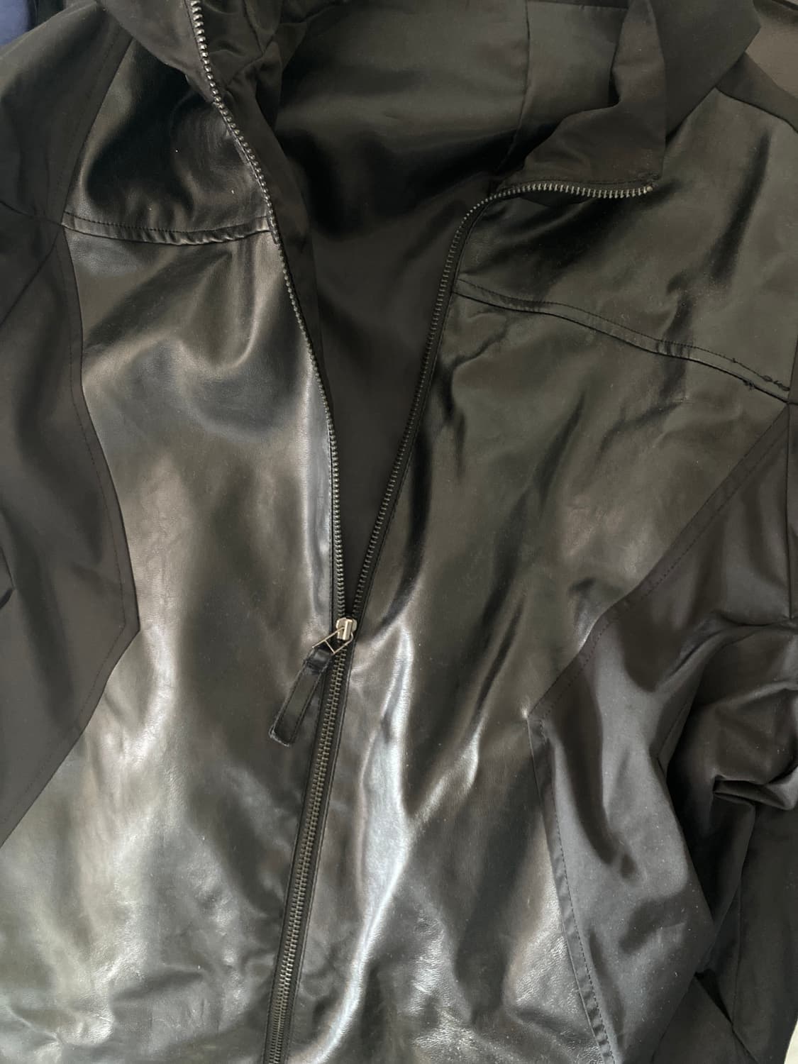 Resume 레더 바람막이 오버핏 자켓 상품이미지4