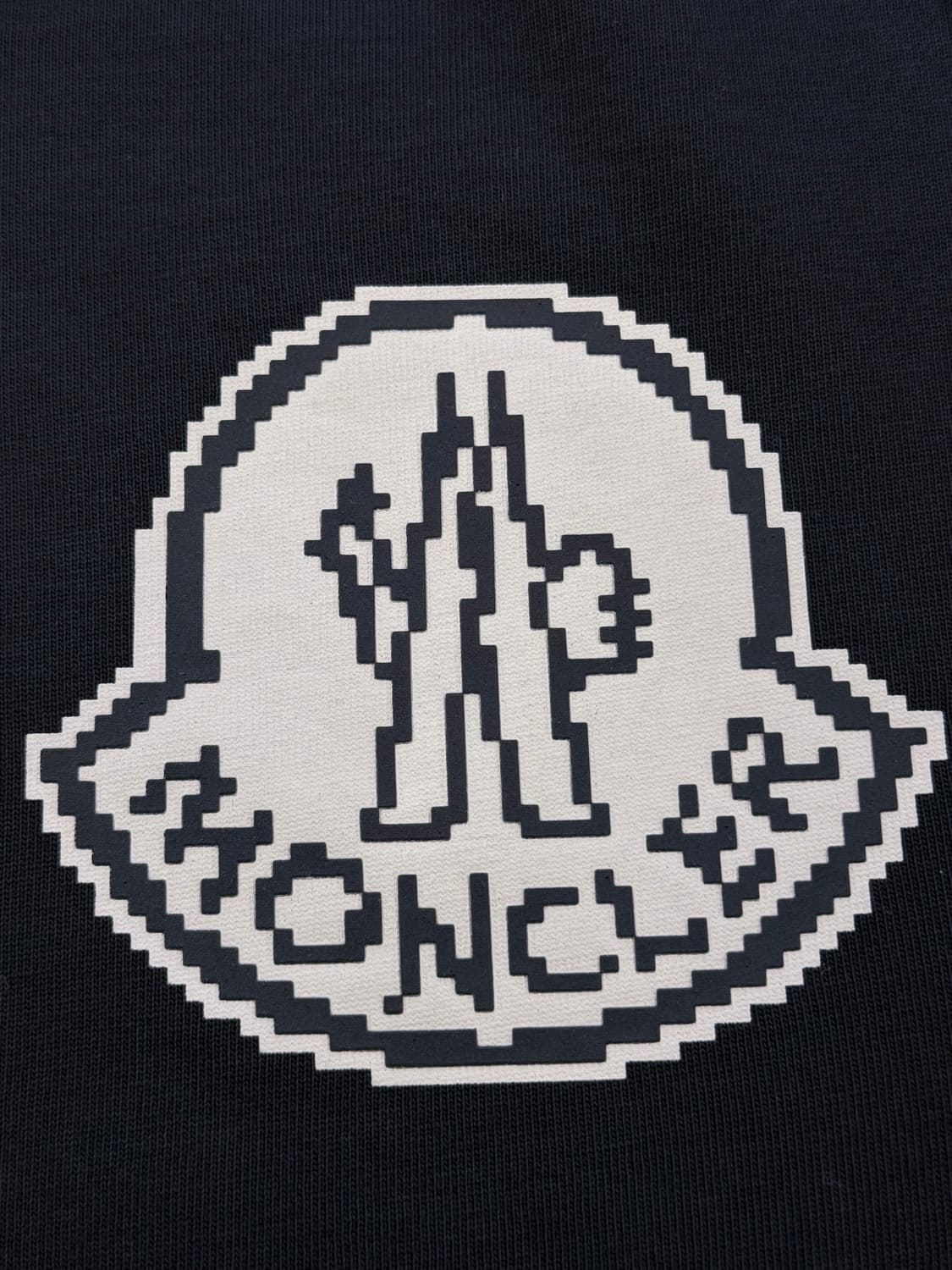 몽클레어 픽셀 로고 롱슬리브 상품이미지3