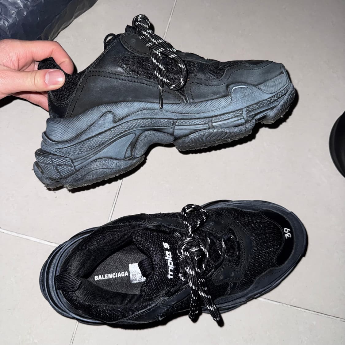 발렌 더티 트리플s (블랙 / 39 (260) ) 상품이미지2