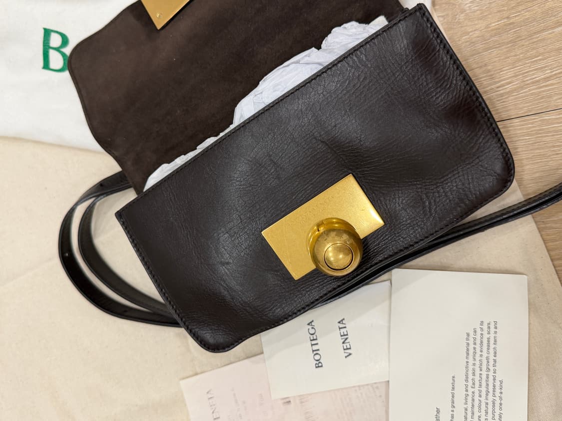 보테가베네타 론드백 페이퍼폰단트 상품이미지6
