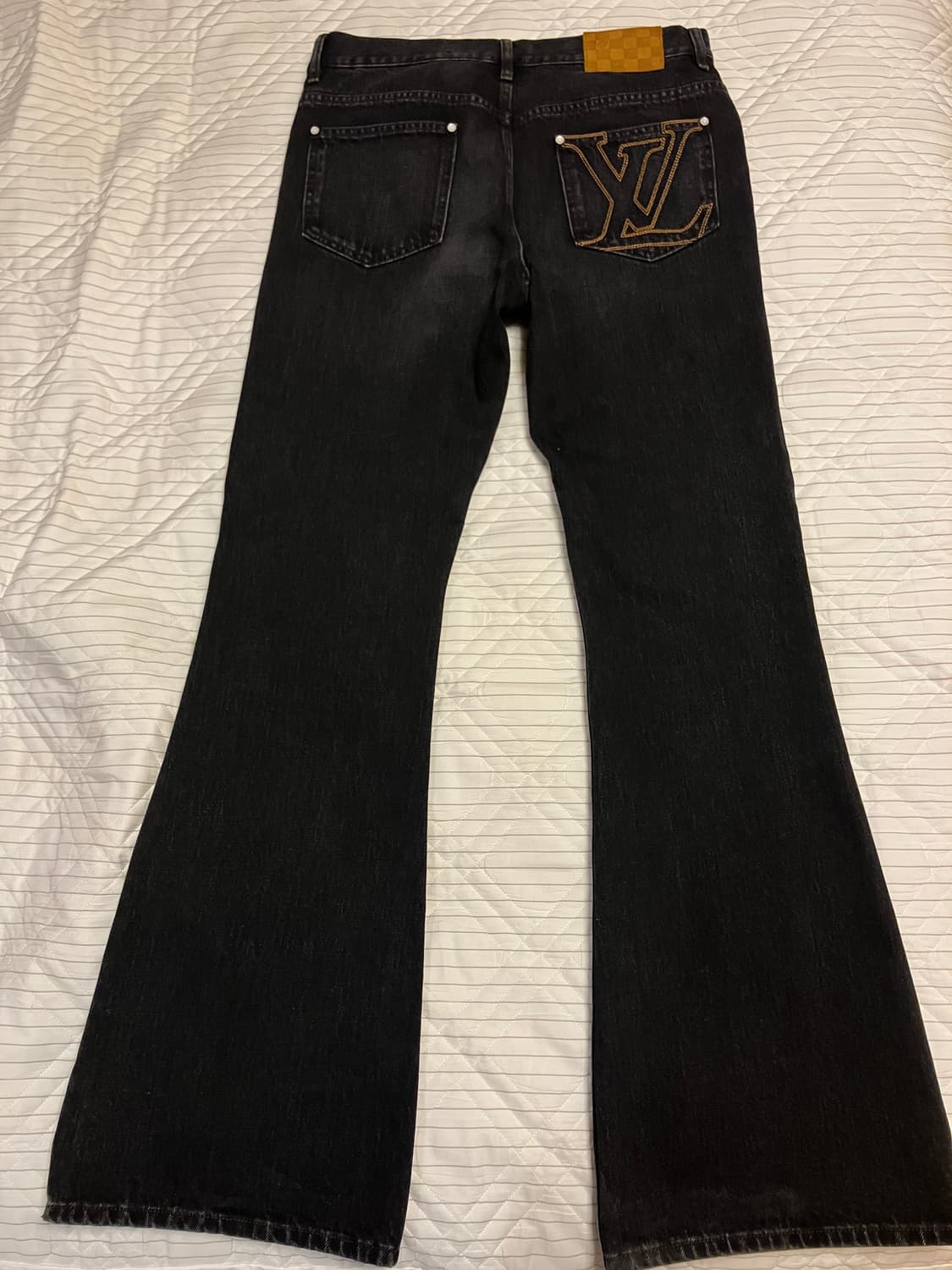 루이비통 26SS 플레어 데님 팬츠 32 상품이미지4