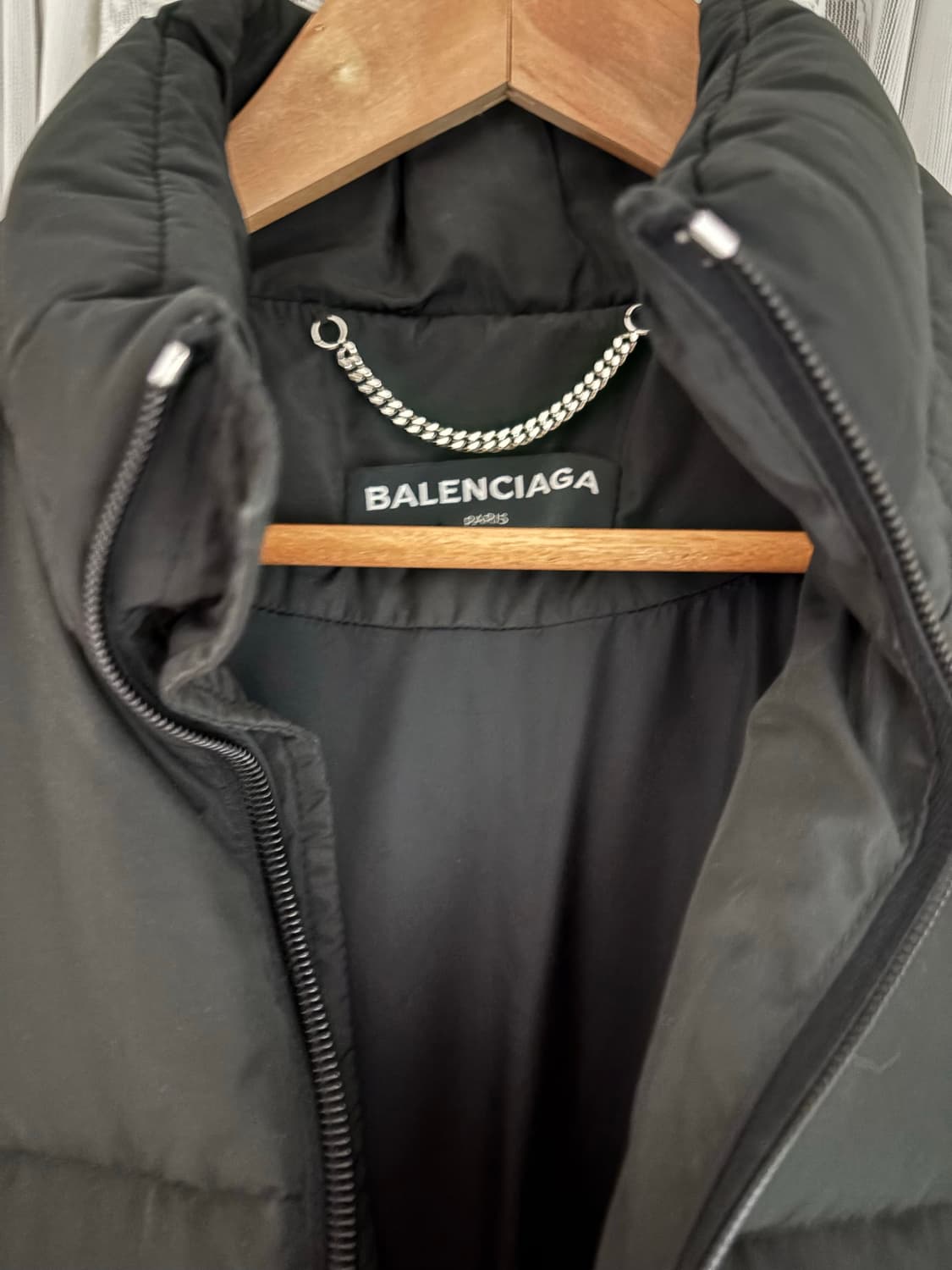 정품 17fw 발렌시아가 c컬 패딩 46 상품이미지2