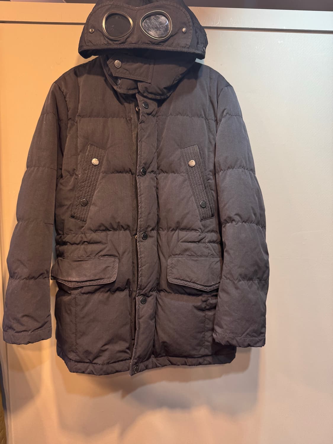 CP컴퍼니 다운 패딩 상품이미지1