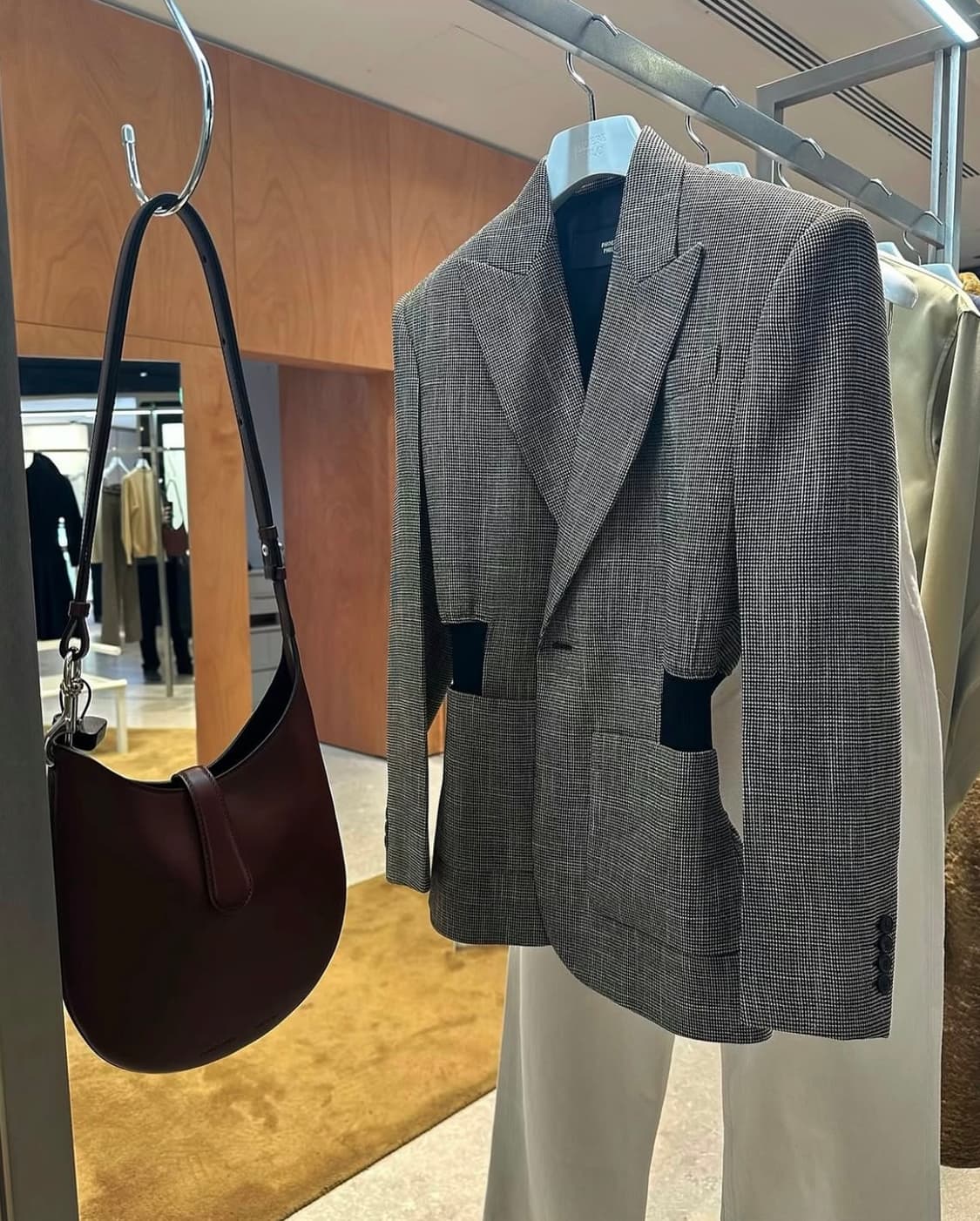 피비파일로 26ss 미니 빈 슬링백/체슈넛 상품이미지5