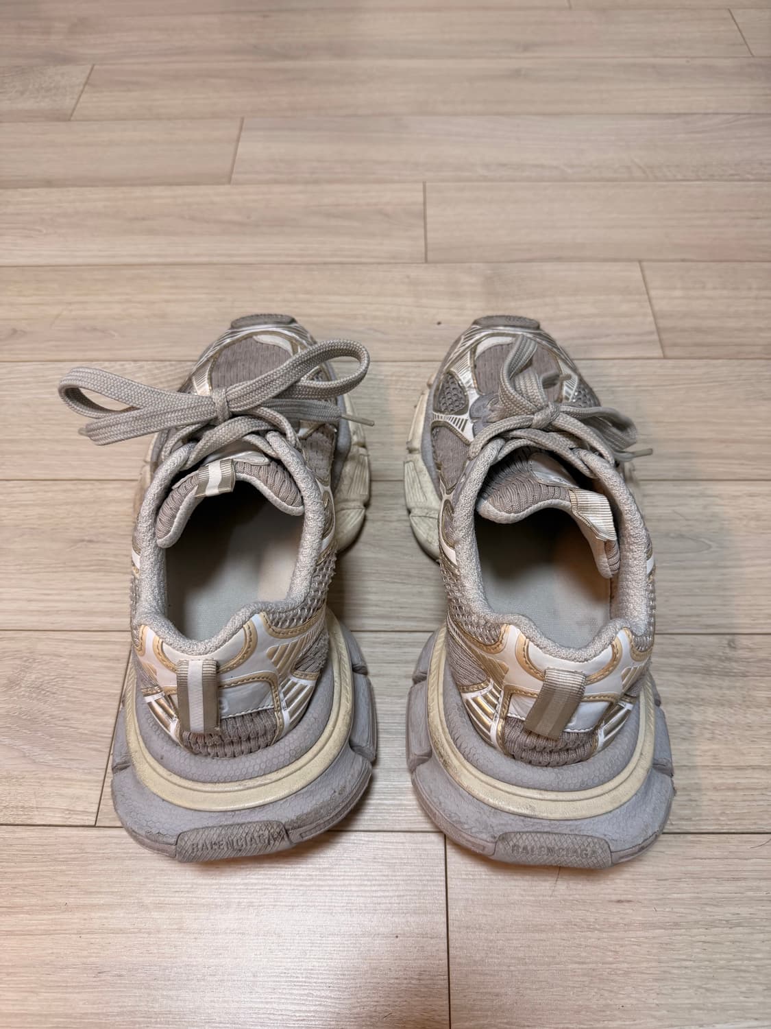 발렌시아가 3xl 에그쉘 39 상품이미지3