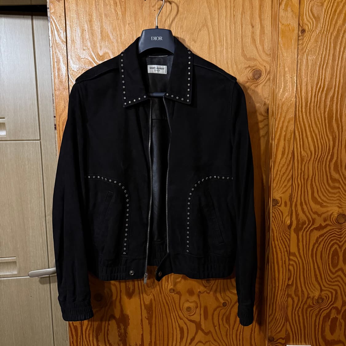 생로랑 플로랄 스터드 스웨이드 자켓 52 사이즈 상품이미지1