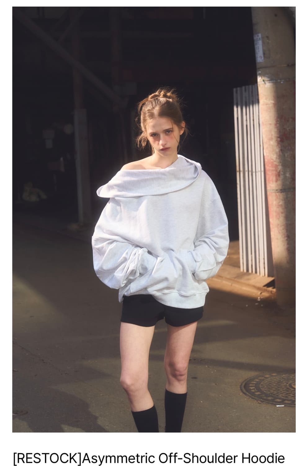 UUNE 우네 오프숄더 후드티 상품이미지1