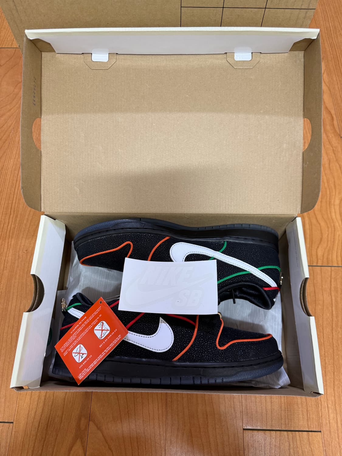 나이키 x 브롱크스 걸스 스케이트 SB 덩크로우 상품이미지5